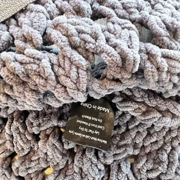 POL Chunky Open Weave Sweater
Gray Tone Zipper Fun Detail Sz Small Leather Tag - Picture 7 of 10